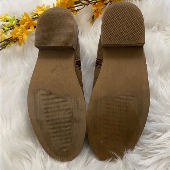 Seven 7 Shoes | Seven 7 Tan Cisco Kid Booties | 7 - Picture 6 of 8